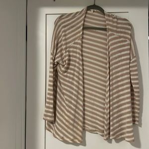 Pleione lightweight tan and white sweater